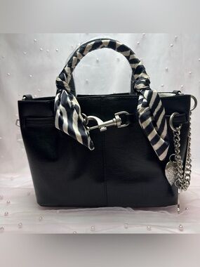 Steve Madden Black Top Handle Satchel 🖤